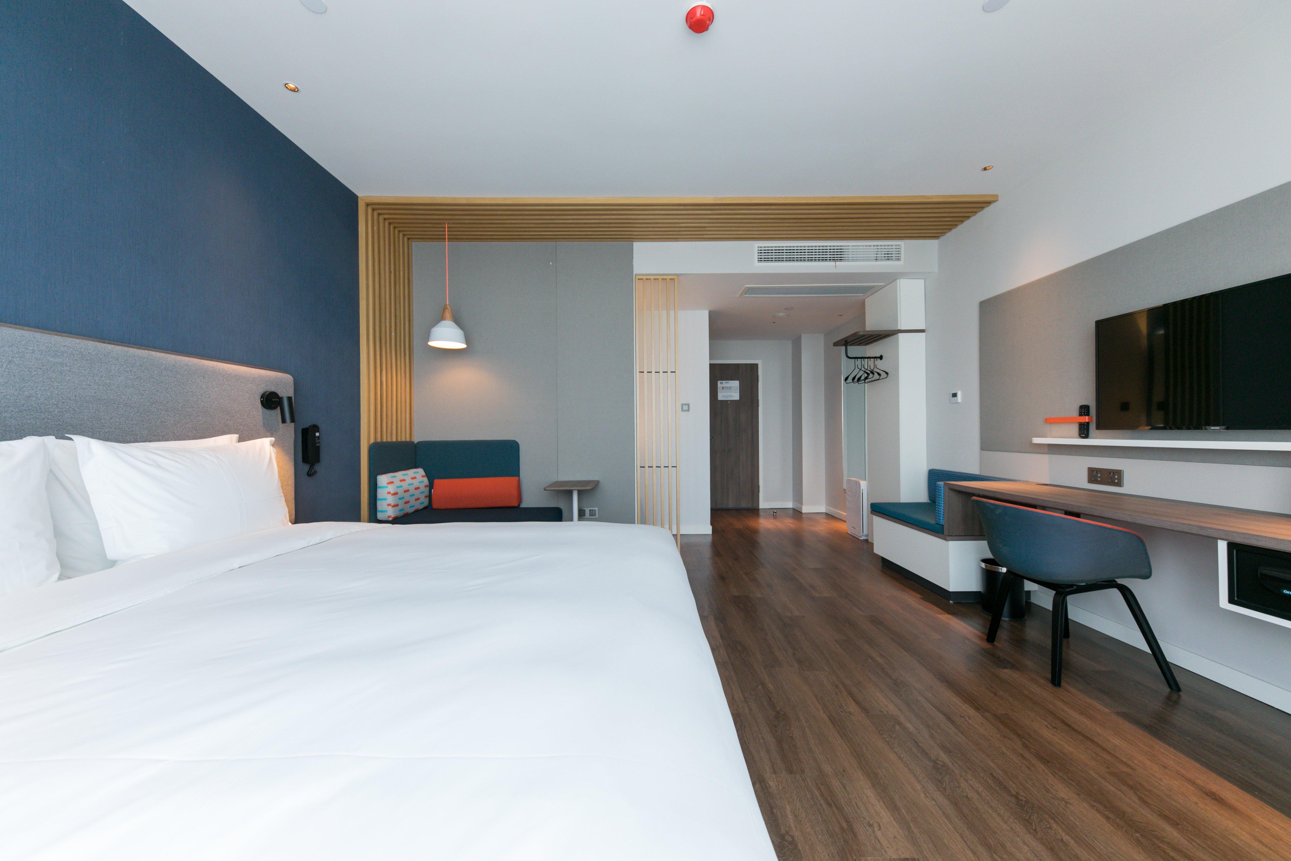 Holiday Inn Express Shanghai Tangzhen By Ihg - 20 Mins To Disney Land Exterior foto