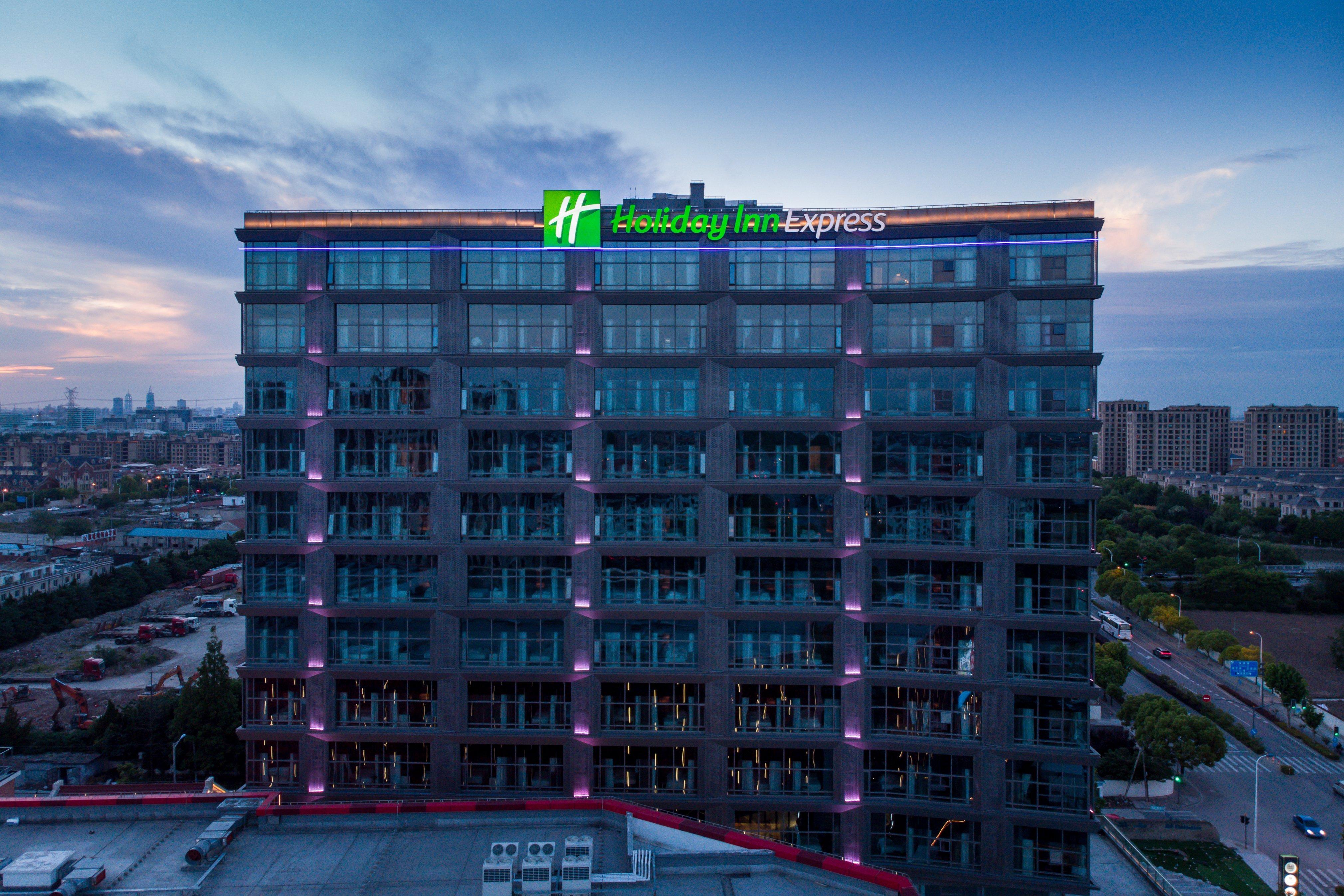Holiday Inn Express Shanghai Tangzhen By Ihg - 20 Mins To Disney Land Exterior foto