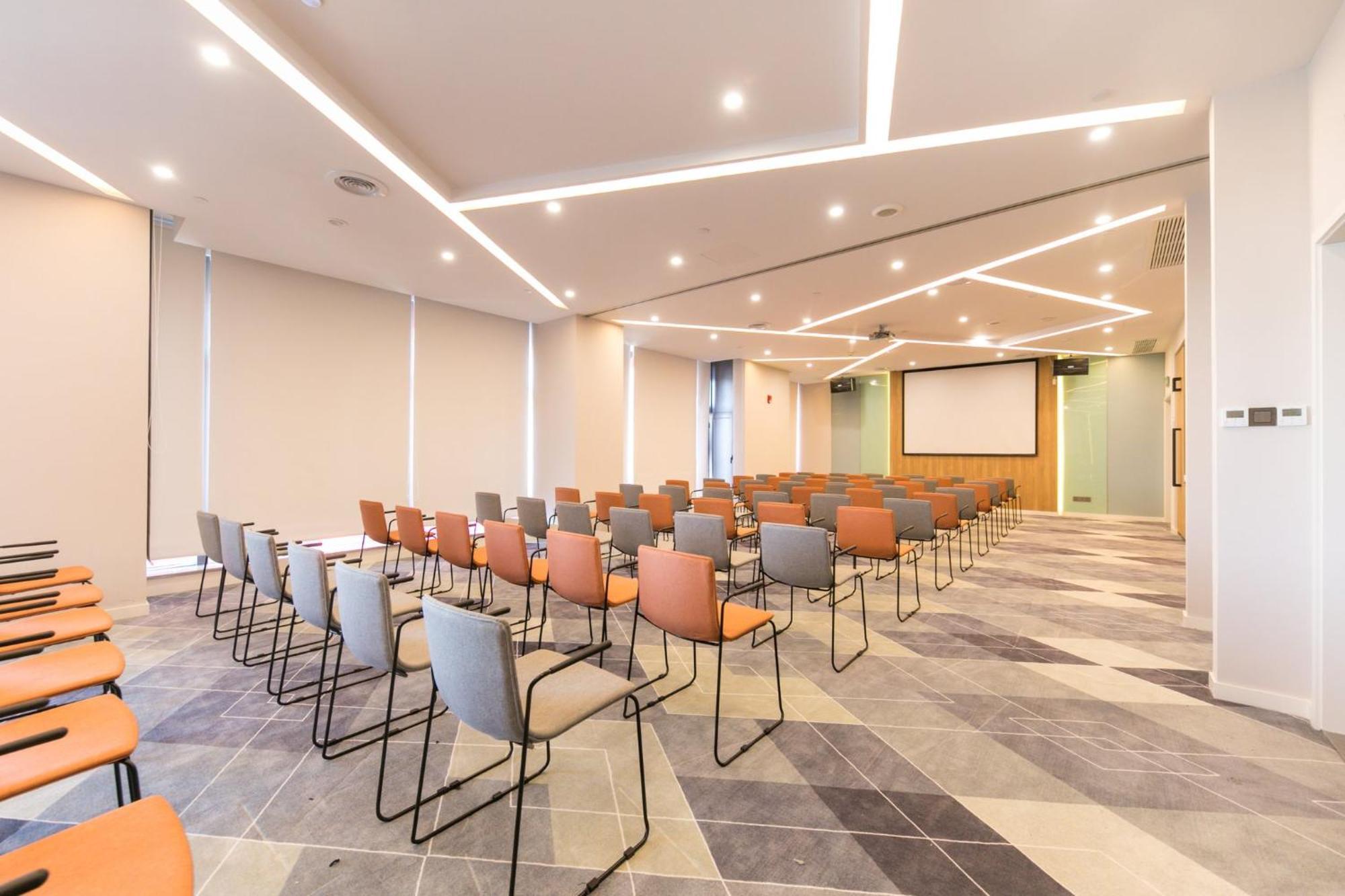 Holiday Inn Express Shanghai Tangzhen By Ihg - 20 Mins To Disney Land Exterior foto